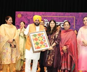 ਮੁੱਖ ਮੰਤਰੀ ਭਗਵੰਤ ਸਿੰਘ ਮਾਨ ਵੱਲੋਂ ਪੰਜਾਬ ਨੂੰ ਦੇਸ਼ ਦਾ ਮੋਹਰੀ ਸੂਬਾ ਬਣਾਉਣ ਲਈ ਲੜਕੀਆਂ ਨੂੰ ਸਮਾਜਿਕ-ਆਰਥਿਕ ਵਿਕਾਸ ਵਿੱਚ ਸਰਗਰਮ ਭਾਈਵਾਲ ਬਣਨ ਦਾ ਸੱਦਾ
