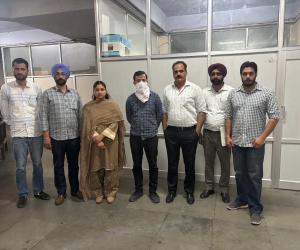 ਵਿਜੀਲੈਂਸ ਬਿਊਰੋ ਵੱਲੋਂ 1,00,000 ਰੁਪਏ ਰਿਸ਼ਵਤ ਲੈਂਦਾ ਡਰੱਗ ਇੰਸਪੈਕਟਰ ਰੰਗੇ ਹੱਥੀਂ ਕਾਬੂ