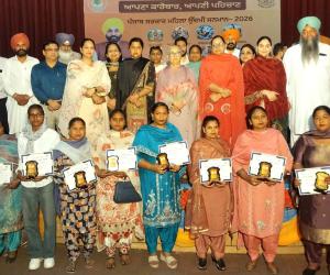 “ਆਪਣਾ ਕਾਰੋਬਾਰ, ਆਪਣੀ ਪਹਿਚਾਣ” ਤਹਿਤ 100 ਮਹਿਲਾ ਉੱਦਮੀਆਂ ਨੂੰ ਕੀਤਾ ਸਨਮਾਨਿਤ