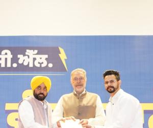 ਪਿਛਲੀਆਂ ਸਰਕਾਰਾਂ ਨੇ ਦਹਾਕੇ ਤੋਂ ਵੱਧ ਸਮੇਂ ਤੱਕ ਨੌਜਵਾਨਾਂ ਨੂੰ ਨੌਕਰੀਆਂ ਤੋਂ ਵਾਂਝਾ ਰੱਖਿਆ, ‘ਆਪ` ਸਰਕਾਰ ਨੇ ਸਿਰਫ਼ ਚਾਰ ਸਾਲਾਂ ਵਿੱਚ ਮੈਰਿਟ ਦੇ ਆਧਾਰ ਉੱਤੇ ਬਿਨਾਂ ਰਿਸ਼ਵਤ ਤੋਂ  65,000 ਤੋਂ ਵੱਧ ਸਰਕਾਰੀ ਨੌਕਰੀਆਂ ਦਿੱਤੀਆਂ: ਮੁੱਖ ਮੰਤਰੀ ਭਗਵੰਤ ਸਿੰਘ ਮਾਨ