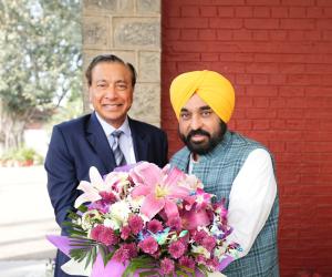 ਉਦਯੋਗ ਦੇ ਆਲਮੀ ਦਿੱਗਜ਼ਾਂ ਵੱਲੋਂ ਮੁੱਖ ਮੰਤਰੀ ਭਗਵੰਤ ਸਿੰਘ ਮਾਨ ਦੀ ਅਗਵਾਈ ਹੇਠ ਪੰਜਾਬ ਨੂੰ ਨਿਵੇਸ਼ ਧੁਰੇ ਵਜੋਂ ਉਭਾਰਨ ਦੀ ਸ਼ਲਾਘਾ 