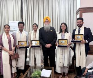 ਸਪੀਕਰ ਨੇ ਸਿਵਲ ਸੇਵਾਵਾਂ ਪ੍ਰੀਖਿਆ ਦੇ ਸਫ਼ਲ ਵਿਦਿਆਰਥੀਆਂ ਨੂੰ ਪੰਜਾਬ ਵਿਧਾਨ ਸਭਾ ਵਿੱਚ ਕੀਤਾ ਸਨਮਾਨਿਤ