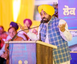 ਪੰਜਾਬ ਵਿੱਚ ਵਿਸ਼ਵ ਪੱਧਰੀ ਸੜਕਾਂ ਦਾ ਮਜ਼ਬੂਤ ਨੈੱਟਵਰਕ ਕਾਇਮ ਕਰ ਰਹੀ ਹੈ ਆਪ ਸਰਕਾਰ-ਮੁੱਖ ਮੰਤਰੀ ਭਗਵੰਤ ਸਿੰਘ ਮਾਨ ਨੇ 300 ਕਿਲੋਮੀਟਰ ਨਵੀਆਂ ਸੜਕਾਂ ਦਾ ਨੀਂਹ ਪੱਥਰ ਰੱਖਿਆ