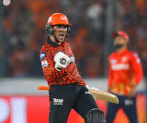 IPL 2026: ਅਭਿਸ਼ੇਕ ਸ਼ਰਮਾ ਦਾ ਤੂਫਾਨੀ ਅਰਧ-ਸੈਂਕੜਾ, ਰਿਤੂਰਾਜ ਦਾ ਸ਼ਾਨਦਾਰ ਕੈਚ; ਜਾਣੋ ਮੈਚ ਦੇ ਟੌਪ ਮੋਮੈਂਟਸ