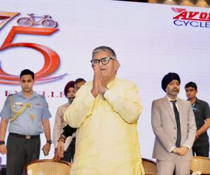 ਏਵਨ ਸਾਈਕਲਜ਼ ਦੇ 75 ਸਾਲ ਵਿਸ਼ਵਾਸ, ਨਵੀਨਤਾ ਅਤੇ ਦੇਸ਼ ਦੀ ਤਰੱਕੀ ਵਿੱਚ ਯੋਗਦਾਨ ਨੂੰ ਦਰਸਾਉਂਦਾ ਹੈ : ਰਾਜਪਾਲ ਗੁਲਾਬ ਚੰਦ ਕਟਾਰੀਆ