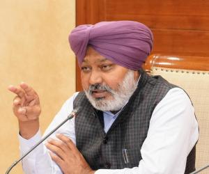 ਭਗਵੰਤ ਮਾਨ ਸਰਕਾਰ ਜਨਤਕ ਆਵਾਜਾਈ ਨੈੱਟਵਰਕ ਵਿੱਚ ਕ੍ਰਾਂਤੀਕਾਰੀ ਤਬਦੀਲੀ ਲਈ ਪੀ.ਆਰ.ਟੀ.ਸੀ. ਅਤੇ ਪਨਬੱਸ ਵਿੱਚ 1,265 ਬੱਸਾਂ ਕਰੇਗੀ ਸ਼ਾਮਲ: ਹਰਪਾਲ ਸਿੰਘ ਚੀਮਾ