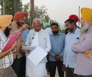 ਬਰਿੰਦਰ ਕੁਮਾਰ ਗੋਇਲ ਵੱਲੋਂ ਗਿੱਦੜਪਿੰਡੀ, ਮੰਡਾਲਾ ਛੰਨਾ ਵਿਖੇ ਸਤਲੁਜ ਦਰਿਆ ਦੇ ਕੰਢੇ ਚਲ ਰਹੇ ਹੜ੍ਹ ਸੁਰੱਖਿਆ ਕਾਰਜਾਂ ਦਾ ਜਾਇਜ਼ਾ