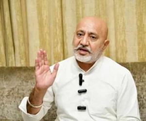 ਆਯੁਸ਼ਮਾਨ ਯੋਜਨਾ ਦੀ ਅਸਫਲਤਾ 'ਤੇ ਬਲਤੇਜ ਪੰਨੂ ਦਾ ਮੁੱਖ ਮੰਤਰੀ ਨਾਇਬ ਸੈਣੀ 'ਤੇ ਹਮਲਾ