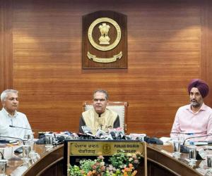 ਪੰਜਾਬ ਸਰਕਾਰ ਨੇ ਰਿਕਾਰਡ ਮਾਲੀਏ, 1,300 ਕਰੋੜ ਰੁਪਏ ਦੇ ਸੜਕੀ ਕੰਮਾਂ ਅਤੇ ਵਿਆਪਕ ਨਾਗਰਿਕ ਸੁਧਾਰਾਂ ਨਾਲ ਸ਼ਹਿਰੀ ਬੁਨਿਆਦੀ ਢਾਂਚੇ ਦੇ ਵਿਕਾਸ ਵਿੱਚ ਲਿਆਂਦੀ ਤੇਜ਼ੀ