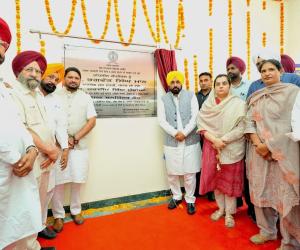 ਬਠਿੰਡਾ ਦੇ ਤਲਵੰਡੀ ਸਾਬੋ ਵਿੱਚ ਵੱਡਾ ਪ੍ਰਸ਼ਾਸਨਿਕ ਸੁਧਾਰ, ਮੁੱਖ ਮੰਤਰੀ ਭਗਵੰਤ ਸਿੰਘ ਮਾਨ ਨੇ ਇੱਕੋ ਛੱਤ ਹੇਠ ਰਜਿਸਟਰੀ ਤੋਂ ਰਿਕਾਰਡ ਰੂਮ ਤੱਕ ਦੀਆਂ ਸਹੂਲਤਾਂ ਨਾਲ ਲੈਸ ਆਧੁਨਿਕ ਸਬ-ਡਿਵੀਜ਼ਨਲ ਕੰਪਲੈਕਸ ਲੋਕਾਂ ਨੂੰ ਕੀਤਾ ਸਮਰਪਿਤ 