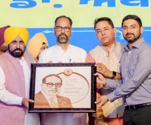 ਕਾਂਗਰਸ ਅਤੇ ਅਕਾਲੀਆਂ ਨੇ ਗਰੀਬਾਂ ਤੋਂ ਸਿੱਖਿਆ ਖੋਹ ਕੇ ਅਤੇ ਸਕਾਲਰਸ਼ਿਪ ਦਾ ਪੈਸੇ ਹੜੱਪ ਕੇ ਬਾਬਾ ਸਾਹਿਬ ਅੰਬੇਡਕਰ ਦੀ ਪਿੱਠ ਵਿੱਚ ਛੁਰਾ ਮਾਰਿਆ: ਮੁੱਖ ਮੰਤਰੀ ਭਗਵੰਤ ਸਿੰਘ ਮਾਨ