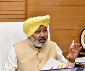 ਭਗਵੰਤ ਮਾਨ ਸਰਕਾਰ ਵੱਲੋਂ ਵਿੱਤੀ ਸਾਲ 2026-27 ਲਈ ਗਰੁੱਪ-ਡੀ ਮੁਲਾਜ਼ਮਾਂ ਨੂੰ ਕਣਕ ਲਈ ਵਿਆਜ ਮੁਕਤ ਕਰਜ਼ਾ ਦੇ ਕੇ ਜ਼ਰੂਰੀ ਲੋੜਾਂ ਲਈ ਸਮੇਂ ਸਿਰ ਸਹਾਇਤਾ ਯਕੀਨੀ ਬਣਾਈ: ਹਰਪਾਲ ਸਿੰਘ ਚੀਮਾ