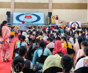 ਪੰਜਾਬ ਪੁਲਿਸ ਦਾ ‘ਸੰਪਰਕ ਅਭਿਆਨ’ ਨੌਜਵਾਨਾਂ ਨੂੰ ਗੈਂਗਸਟਰਾਂ ਦੀ ਹਨ੍ਹੇਰੀ ਦੁਨੀਆਂ ’ਚ  ਸ਼ਾਮਲ ਹੋਣ ਦੇ ਮਾਰੂ ਪ੍ਰਭਾਵਾਂ ਤੋਂ ਜਾਗਰੂਕ ਕਰਵਾ ਰਿਹੈ; ਲੋਕਾਂ ਵੱਲੋਂ ਕਮਿਊਨਿਟੀ ਪੁਲਿਸਿੰਗ ਪਹਿਲ ਦੀ ਸ਼ਲਾਘਾ