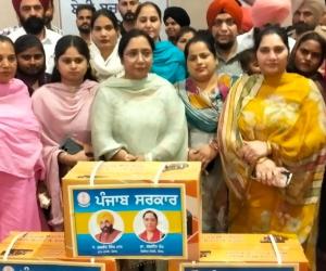 ਪੰਜਾਬ ਸਰਕਾਰ ਵੱਲੋਂ ਅਨੁਸੂਚਿਤ ਜਾਤੀਆਂ ਦੇ ਨੌਜਵਾਨਾਂ ਨੂੰ ਸਵੈ-ਰੁਜ਼ਗਾਰ ਵੱਲ ਪ੍ਰੇਰਿਤ ਕਰਨ ਲਈ 351 ਆਈ.ਟੀ.ਆਈ. ਸਿੱਖਿਆਰਥੀਆਂ ਨੂੰ ਟੂਲ ਕਿੱਟਾਂ ਵੰਡੀਆਂ : ਡਾ. ਬਲਜੀਤ ਕੌਰ