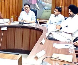 ਡਿਪਟੀ ਕਮਿਸ਼ਨਰ ਨੇ ਟਰੇਡ ਯੂਨੀਅਨ ਦੇ ਨੁਮਾਇੰਦਿਆਂ ਨਾਲ ਕੀਤੀ ਮੀਟਿੰਗ