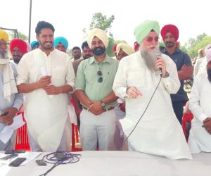 ਸਪੀਕਰ ਸੰਧਵਾਂ ਨੇ ਪਿੰਡ ਖਾਰਾ ਵਿਖੇ ਇੱਕ ਰੋਜ਼ਾ ਕ੍ਰਿਕਟ ਟੂਰਨਾਮੈਂਟ ਵਿੱਚ ਕੀਤੀ ਸ਼ਿਰਕਤ