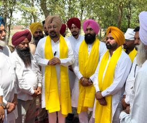 2.30 ਕਰੋੜ ਰੁਪਏ ਦੇ ਵਿਕਾਸ ਕਾਰਜਾਂ ਦੀ ਵਿਧਾਇਕ ਕੁਲਵੰਤ ਸਿੰਘ ਪੰਡੋਰੀ ਅਤੇ ਚੇਅਰਮੈਨ ਦਲਵੀਰ ਸਿੰਘ ਢਿੱਲੋਂ ਵੱਲੋਂ ਸ਼ੁਰੂਆਤ