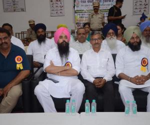 ਲੜਕੀਆਂ ਨੂੰ ਖੇਡਾਂ ਵਿੱਚ ਵੱਧ ਚੜ੍ਹ ਕੇ ਹਿੱਸਾ ਲੈਣਾ ਚਾਹੀਦਾ: ਮੈਂਬਰ ਪਾਰਲੀਮੈਂਟ ਸ. ਮਲਵਿੰਦਰ ਸਿੰਘ ਕੰਗ