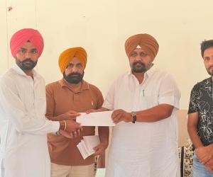 ਵਿਧਾਇਕ ਰਣਬੀਰ ਸਿੰਘ ਭੁੱਲਰ ਨੇ ਹਲਕੇ ਦੇ ਵੱਖ - ਵੱਖ ਪਿੰਡਾਂ ਵਿੱਚ 98.42 ਲੱਖ ਰੁਪਏ ਦੇ ਵਿਕਾਸ ਕਾਰਜਾਂ ਲਈ ਚੈੱਕ ਵੰਡੇ