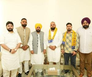 ਵਿਸ਼ਵ ਪ੍ਰਸਿੱਧ ਕਬੱਡੀ ਖਿਡਾਰੀ ਸੰਦੀਪ ਲੁੱਧੜ ਸਾਥੀਆਂ ਸਮੇਤ 'ਆਪ' ਵਿੱਚ ਸ਼ਾਮਲ