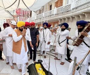 ਮੁੱਖ ਮੰਤਰੀ ਭਗਵੰਤ ਸਿੰਘ ਮਾਨ ਨੇ ਸ੍ਰੀ ਹਰਿਮੰਦਰ ਸਾਹਿਬ ਵਿਖੇ ਮੱਥਾ ਟੇਕਿਆ, ਬੇਅਦਬੀ ਵਿਰੋਧੀ ਇਤਿਹਾਸਕ ਕਾਨੂੰਨ ਬਣਾਉਣ ਦੀ ਸੋਝੀ ਤੇ ਬਲ ਬਖ਼ਸ਼ਣ ਲਈ ਪ੍ਰਮਾਤਮਾ ਦਾ ਸ਼ੁਕਰਾਨਾ ਕੀਤਾ