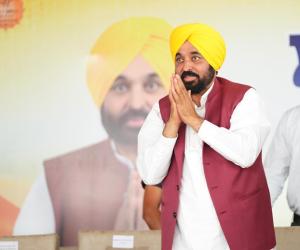 ਭਗਵੰਤ ਮਾਨ ਸਰਕਾਰ ਦੀ ਇਤਿਹਾਸਕ ਪਹਿਲ, ਪੰਜਾਬ ਦੇ 40 ਲੱਖ ਗਰੀਬ-ਦਲਿਤ-ਪੱਛੜੇ ਵਰਗ ਦੇ ਪਰਿਵਾਰਾਂ ਨੂੰ ਮੁਫਤ ਰਾਸ਼ਨ ਕਿੱਟ ਮਿਲਣੀ ਸ਼ੁਰੂ