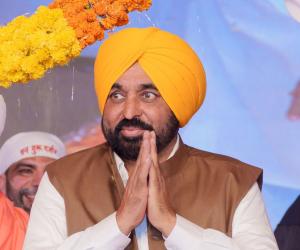 ਨਸ਼ਾ ਵਿਰੋਧੀ ਜਾਗਰੂਕਤਾ ਪ੍ਰੋਗਰਾਮ ਵਿੱਚ ਸ਼ਾਮਲ ਹੋਏ ਮੁੱਖ ਮੰਤਰੀ ਭਗਵੰਤ ਸਿੰਘ ਮਾਨ; ਕਿਹਾ, “ਅਸੀਂ ਪੰਜਾਬ ‘ਚੋਂ ਨਸ਼ਿਆਂ ਦਾ ਕਲੰਕ ਮਿਟਾ ਦੇਵਾਂਗੇ”