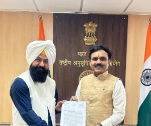 ਜਨਗਣਨਾ 2027 ਲਈ ਤਿਆਰ ਫ਼ਾਰਮ ਵਿਚ ਅਨੂਸੂਚਿਤ ਜਾਤੀਆਂ ਦੇ ਲੋਕਾਂ ਲਈ ਮਨਾਹੀ ਵਾਲੇ ਸ਼ਬਦ ਵਰਤਣ ਦੇ ਮਾਮਲੇ ਵਿਚ ਜਸਵੀਰ ਸਿੰਘ ਗੜ੍ਹੀ ਵਲੋਂ ਰਾਸ਼ਟਰੀ ਅਨੁਸੂਚਿਤ ਜਾਤੀਆਂ ਕਮਿਸ਼ਨ ਦੇ ਚੇਅਰਮੈਨ ਨਾਲ ਮੁਲਾਕਾਤ
